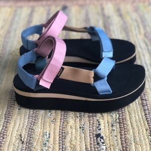 Teva Flatform Universal Sandals US 7 Light Multi Color